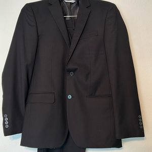 Men’s Lineage 2 Button Black Suit